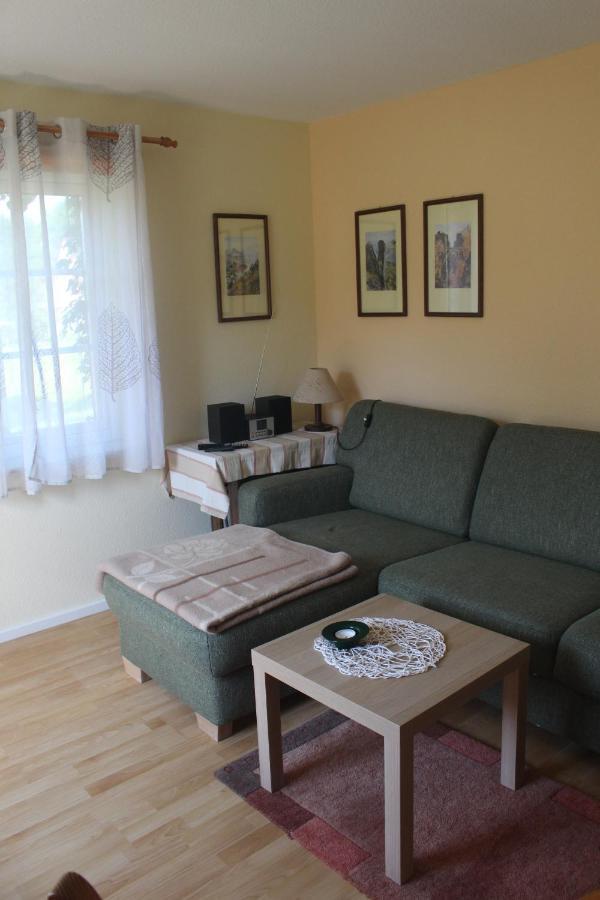 Basislager Hohnstein - Familie Loesel Appartement Ehrenberg  Buitenkant foto