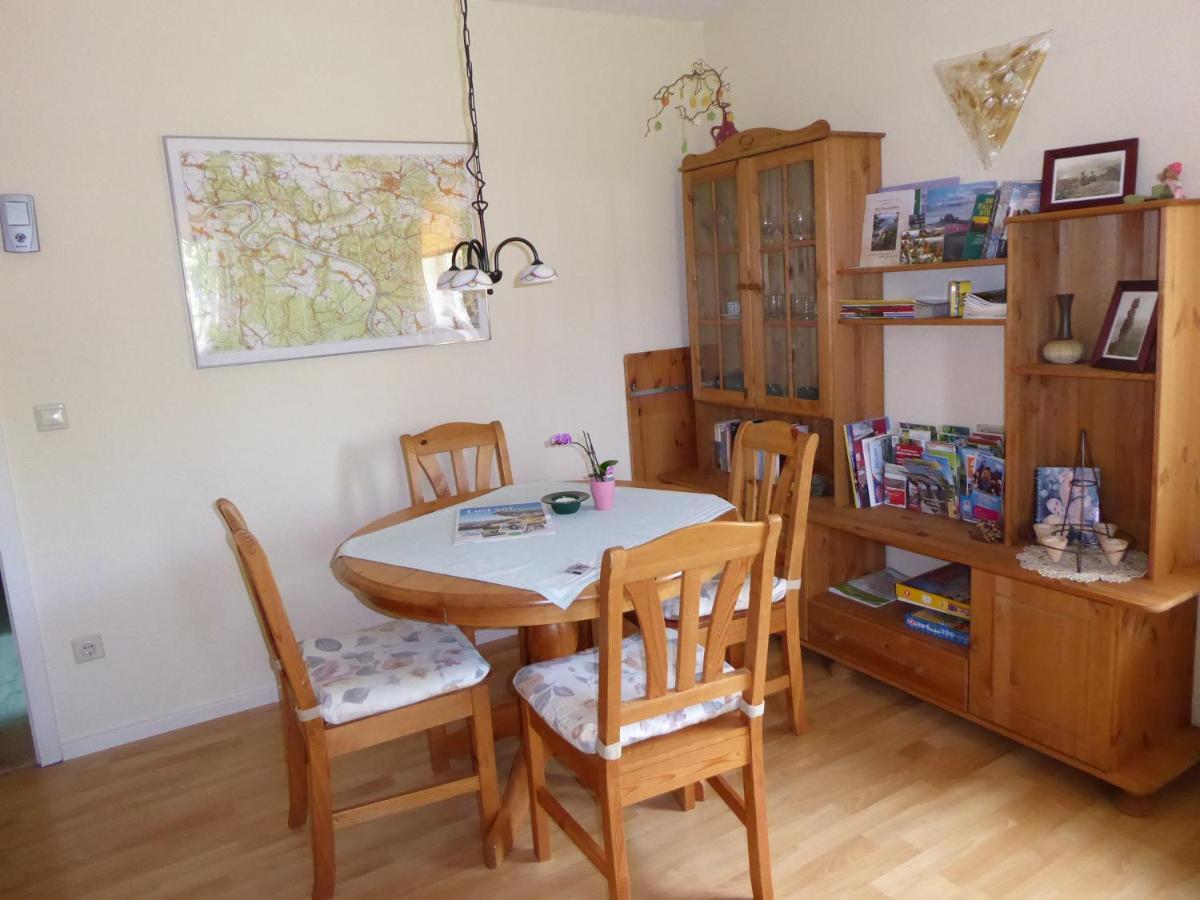 Basislager Hohnstein - Familie Loesel Appartement Ehrenberg  Buitenkant foto